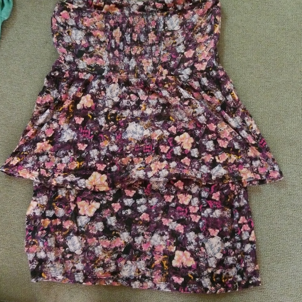 Dress - Picture 2 of 2